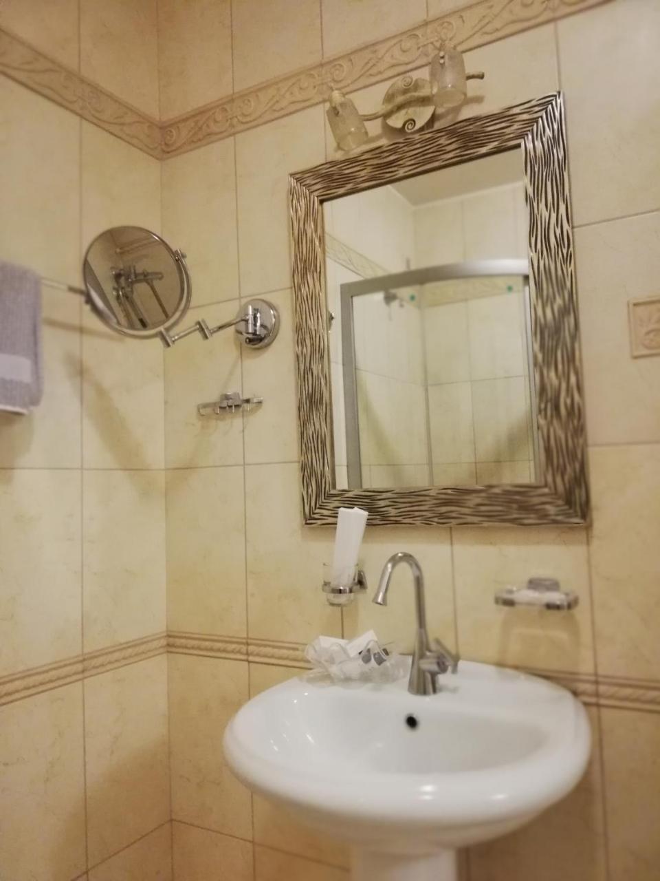 Nymfes Hotel Káto Loutrákion Exteriér fotografie